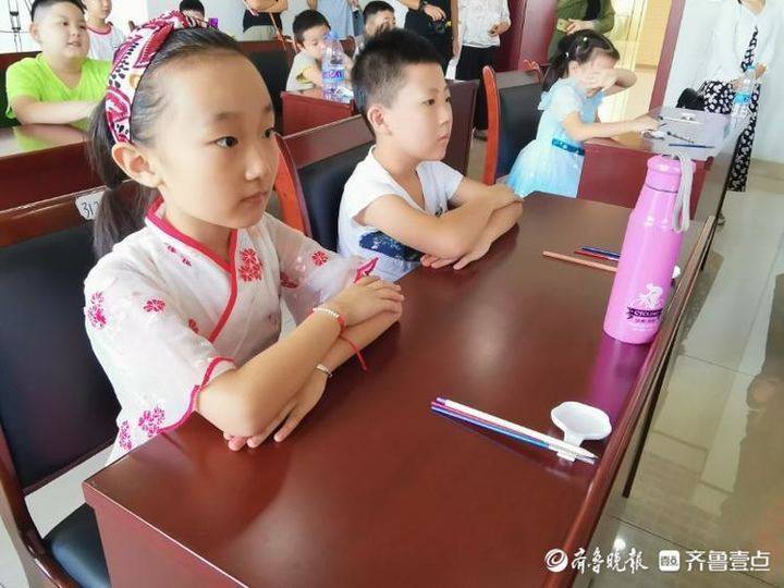 德州市博物馆|以刀代笔，以木为纸，德州博物馆带领小朋友体验竹木刻绘