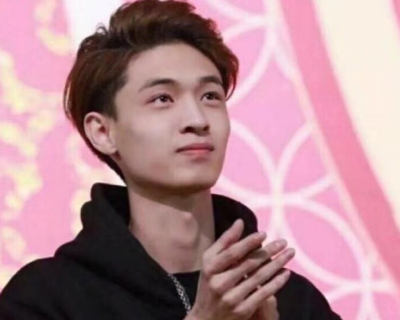 有种"整容"叫秦霄贤扎丸子头,看到他的新发型,德云社女孩哭了