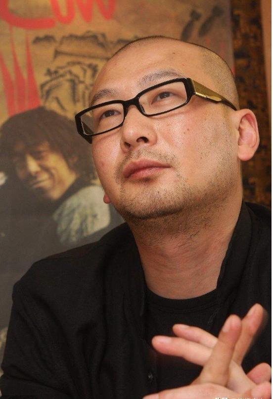 《八佰》导演管虎:爱了马伊俐5年,为何转身娶了她的闺蜜?