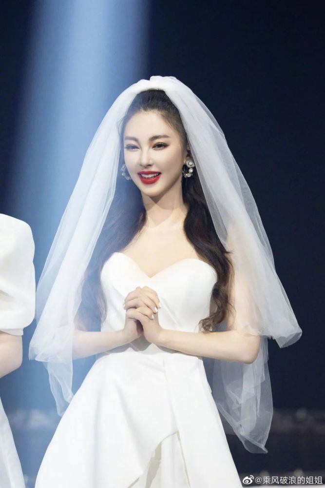 张雨绮|粉丝劝劝张雨绮吧，别说话了！