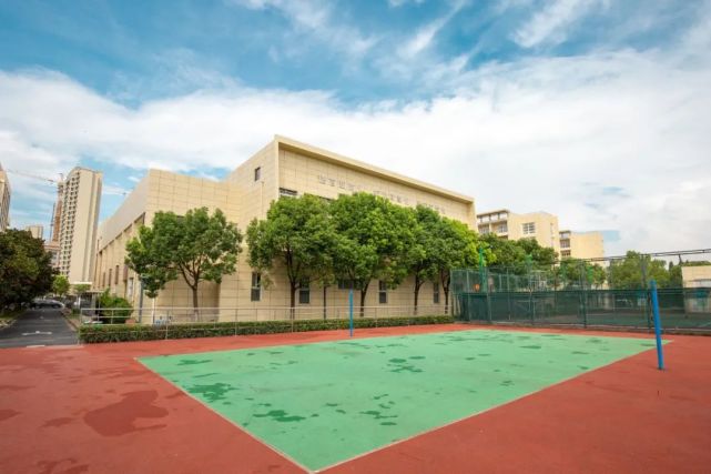 杨行中学修缮改造已如期完成华二高中宝山校区将喜迎新生