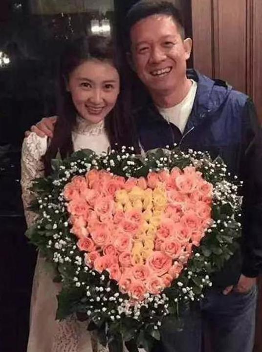甘薇|甘薇北京住宅千万抢拍，6万人围观10人报名，离婚后曾自曝养不起娃
