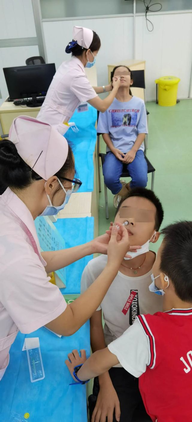 记者了解到,这些不用打针的国产鼻喷流感疫苗这周来到桂林,经过准备后