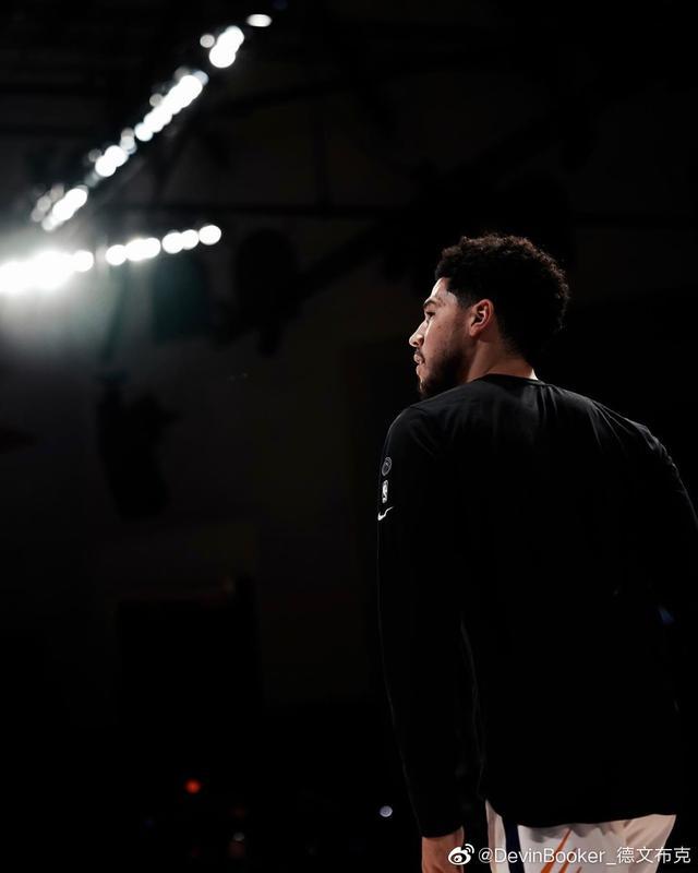 伟大的领袖还是得分手?-德文·布克