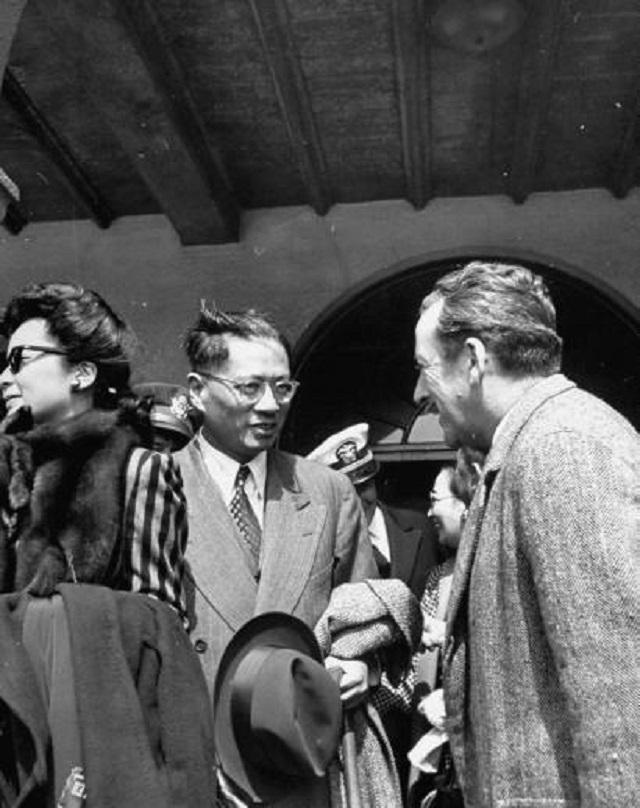 宋子文一生混迹于商界政界晚年却客死他乡葬礼无一亲人