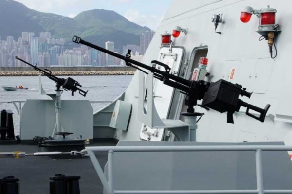 056护卫舰建造量提升,为啥舰载武器反倒降档,机关炮换成机枪