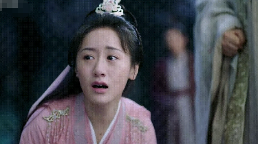 琉璃|《琉璃》开启超前点播，袁冰妍大场面哭戏被吐槽“全程拉垮”
