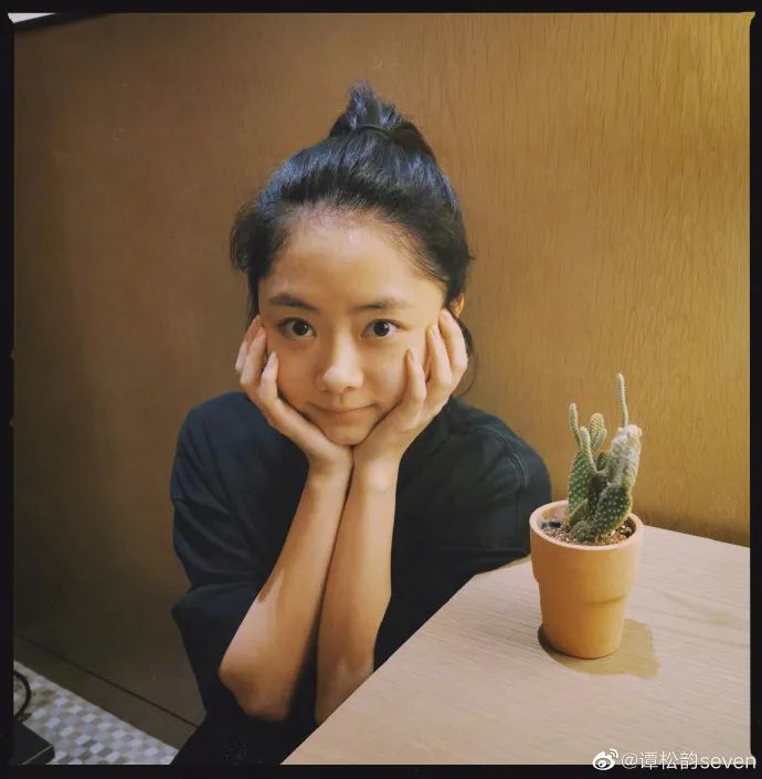 谭松韵|30岁，被宋威龙张新成宠成公主的谭松韵，到底有什么秘密？