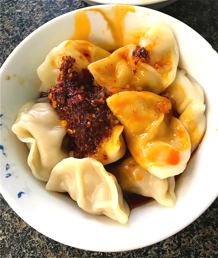 著名的红油水饺老成都人的特色小吃一家火了几十年的老字号