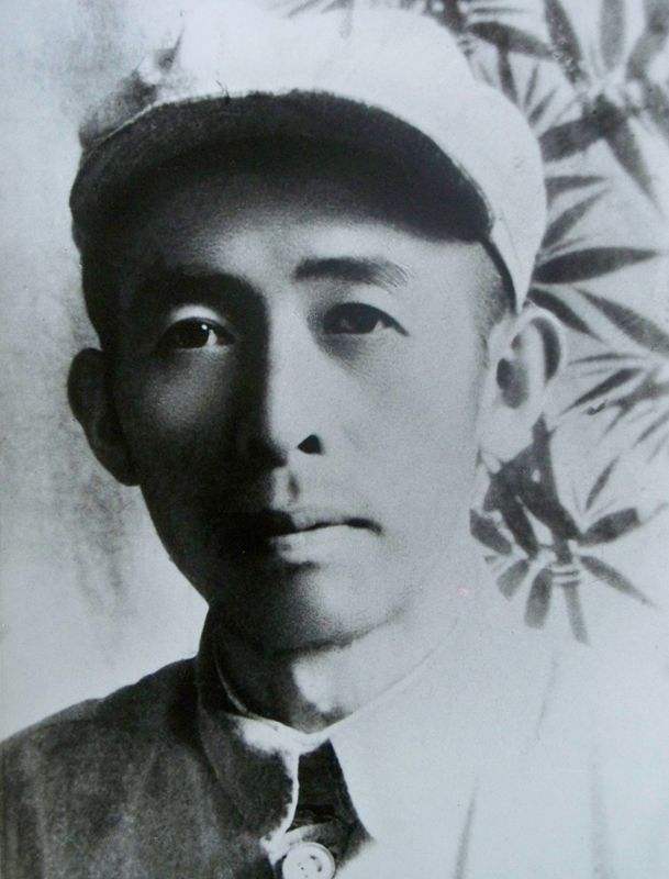 1936年8月13日,时任陕西安康保安司令部特务大队大队长的何振亚在安康