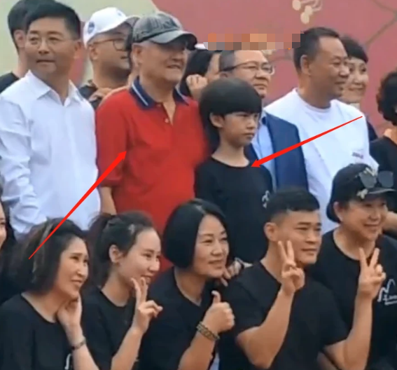 刘老根4|《刘老根4》开机，赵本山上台致辞，汪涵演孙子，二奎还是孙小飞