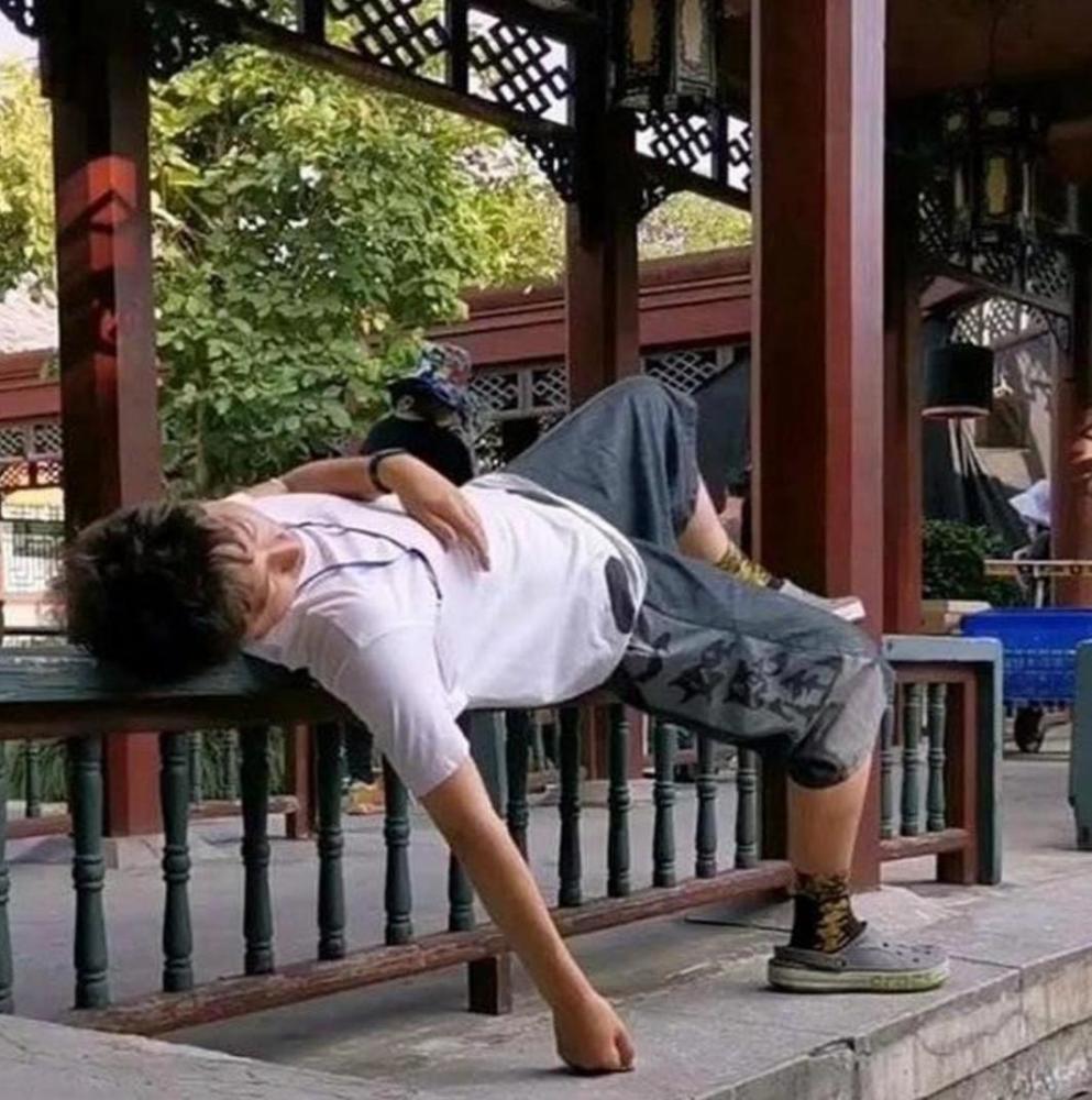 陈佩斯|还在啃老？66岁陈佩斯吐槽30岁儿子，不干活就知道睡觉