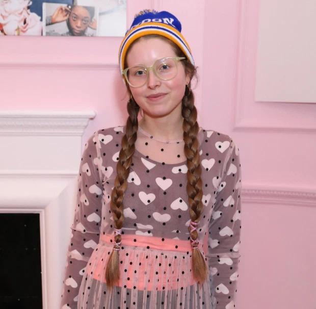 8月27日报道,曾出演《哈利·波特》系列电影的女演员杰西·卡夫