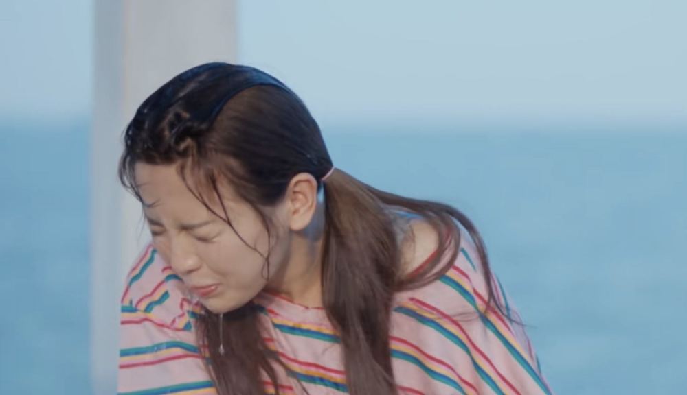 杨超越|杨超越又一女主剧开播，惊喜时“张嘴又瞪眼”，演技夸张了？