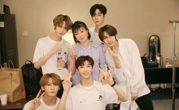 杜华|赚辱国的钱，杜华你真的快乐吗？