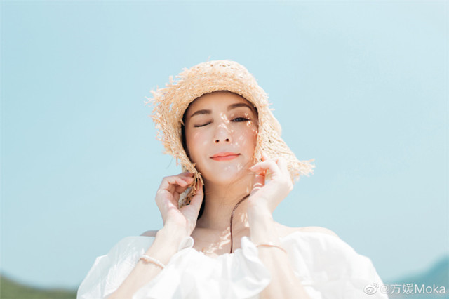 方媛|33岁方媛晒美照似少女，配文不忘初心，疑否认离婚传闻