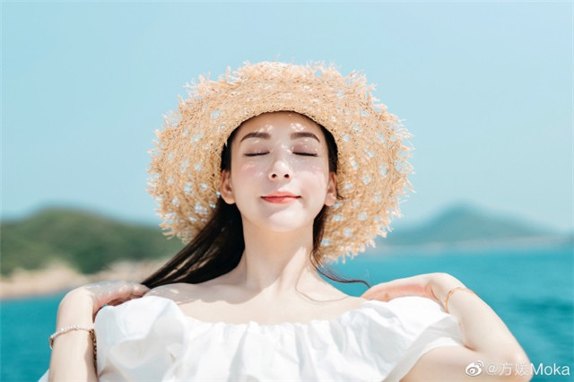 方媛|33岁方媛晒美照似少女，配文不忘初心，疑否认离婚传闻
