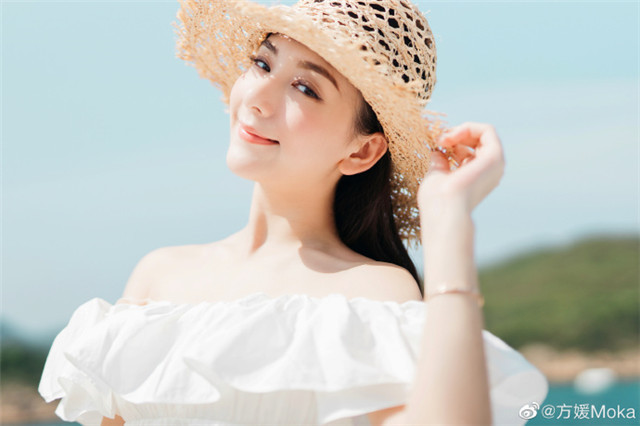 方媛|33岁方媛晒美照似少女，配文不忘初心，疑否认离婚传闻