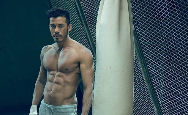 tvb|前TVB当红小生沈震轩夺男主角金奖，曾为一份特价盒饭每天步行很远