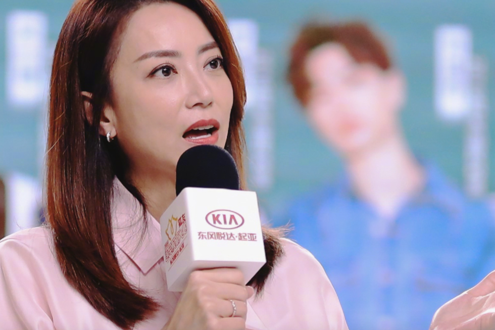霍汶希|郑希怡吐槽经纪人管教严不让吃米饭，霍汶希：没我她能有今天吗？
