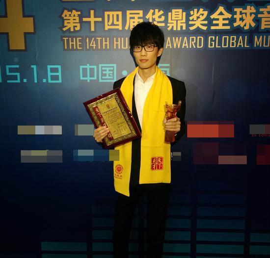 许嵩|许嵩歌红人不红？那是你不知道他实力多强，拿过多少奖写过多少歌