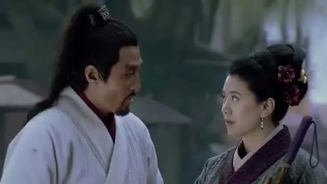 林冲|陆谦迫害林冲，金庸也在书中感叹，无数好人毁在小人手里