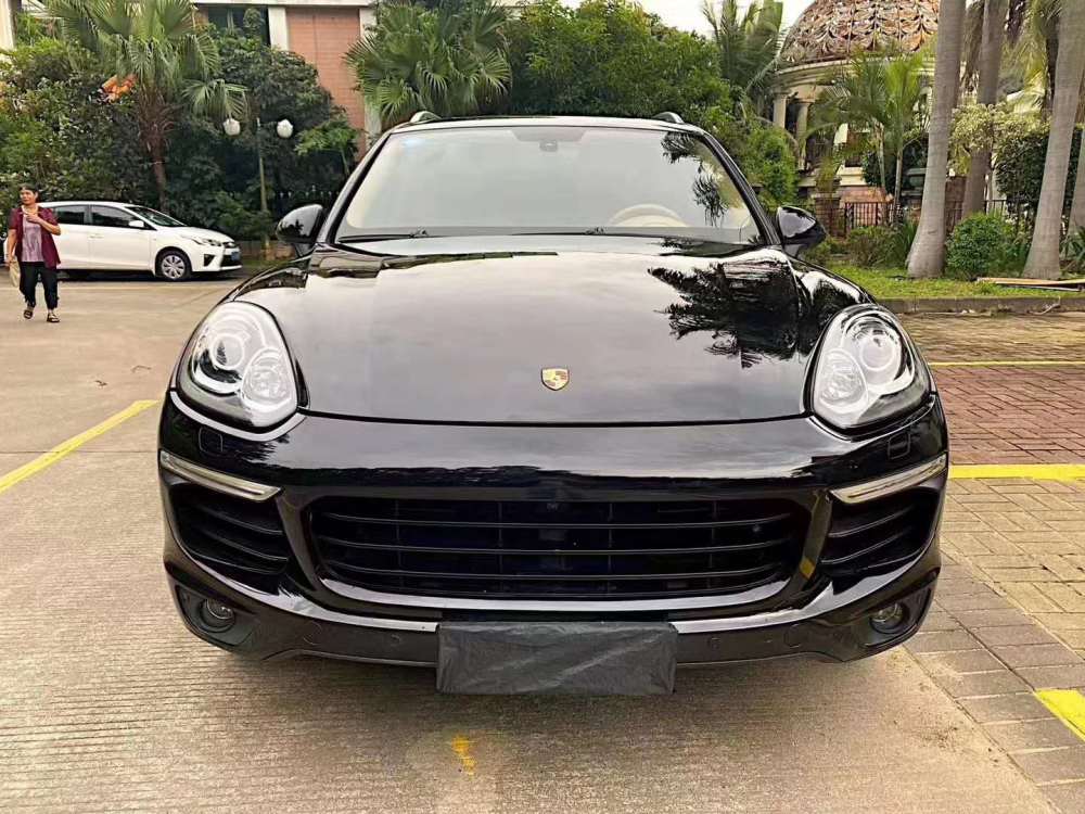 纯17款保时捷卡宴售价21万,全尺寸豪华suv,v6发动机