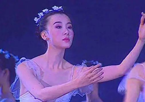 萧蔷|曾是台湾第一美女，绯闻不断，金庸说她美过想象，52岁活出自我