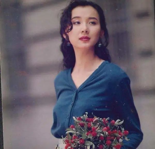 萧蔷|曾是台湾第一美女，绯闻不断，金庸说她美过想象，52岁活出自我