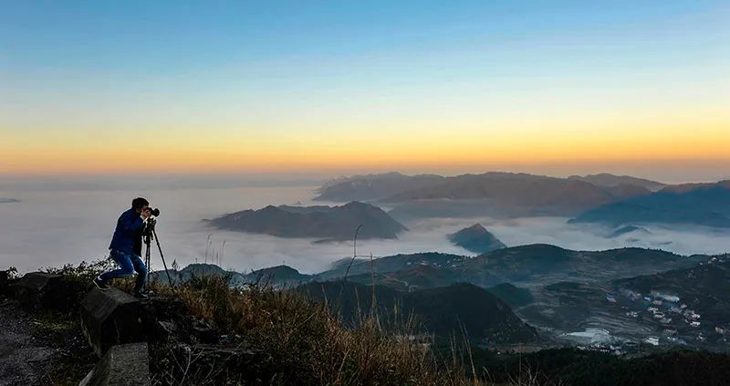 名胜古迹卢峰山