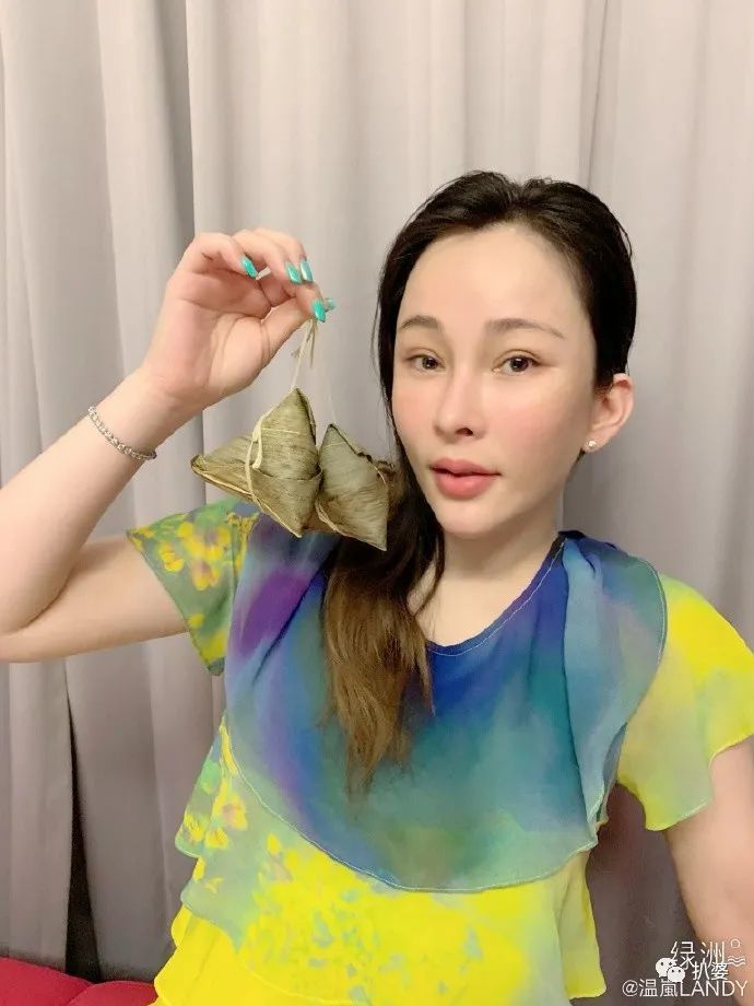 温岚|长得像萧亚轩，但她的脸却崩得更狠，可惜了