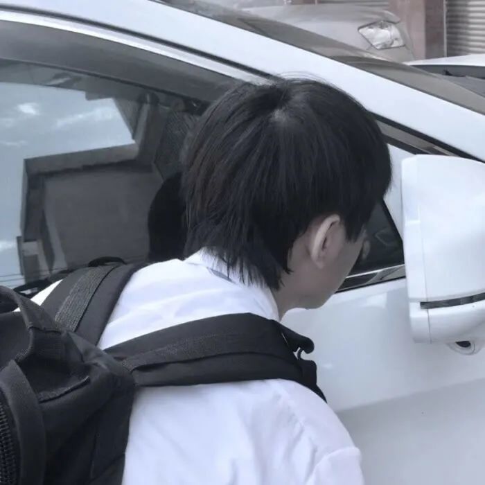 不露脸兄弟头像:梦是个可怕的东西,总在你毫无防备的时候