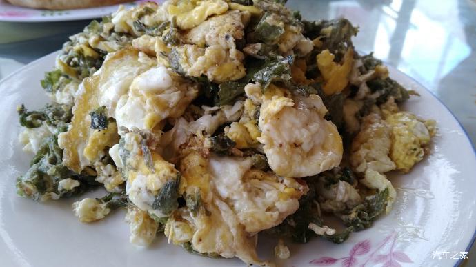 柳花菜炒鸡蛋.酸菜炒粉条.火曝肚丝.六菜一饼便餐,一个菜以下肚了.