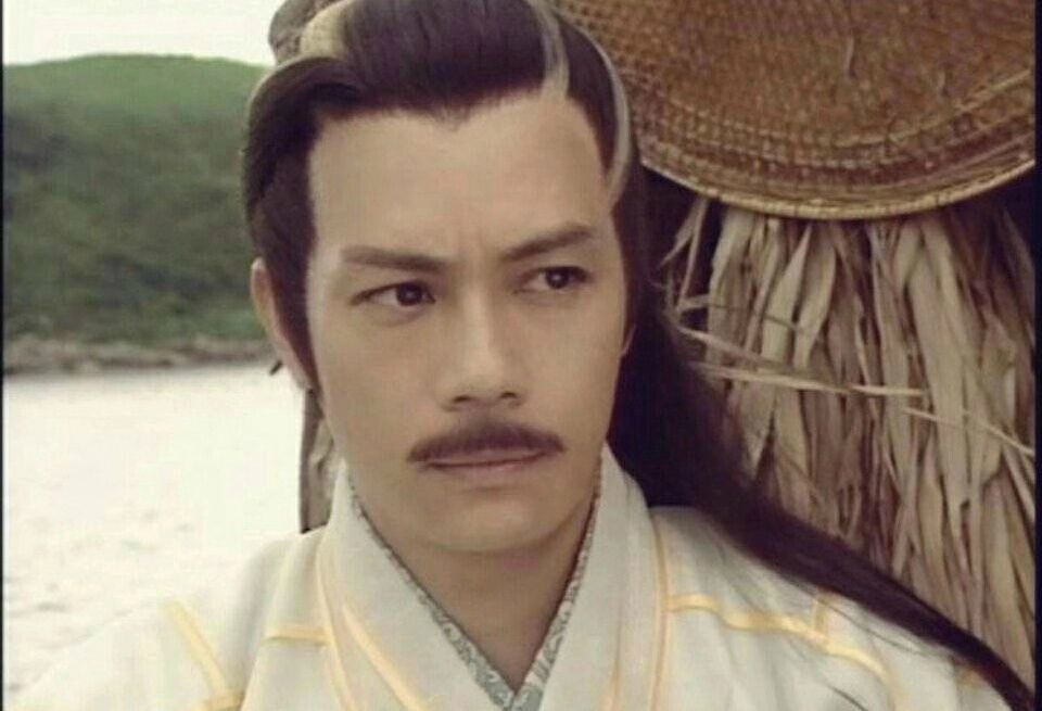 张无忌|倚天中，女神收割机的张无忌为何没撩到杨不悔？殷梨亭有样东西张无忌没有