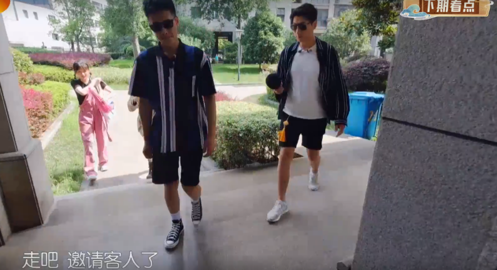 中餐厅4|赵丽颖首次担任《中餐厅4》店长，崩溃大哭，产后精神状态需重视