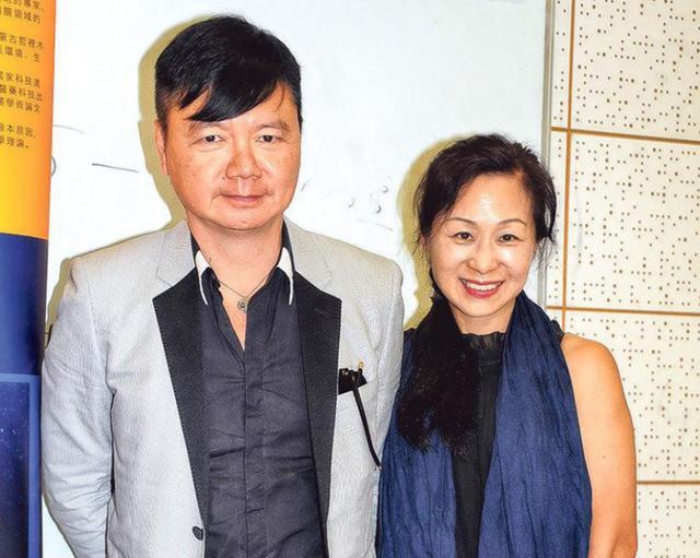 艾威|61岁TVB金牌绿叶官宣离婚！结婚18年无子女，曾为救妻捐肝花百万