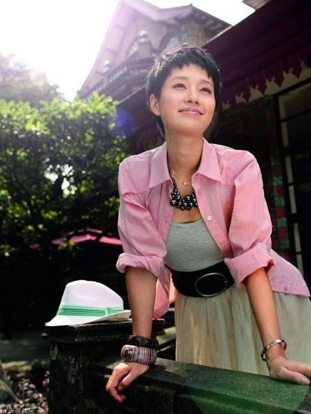 马伊琍|马伊琍离婚后首谈前夫，爬不起床不知道干嘛，终于“浴火重生”