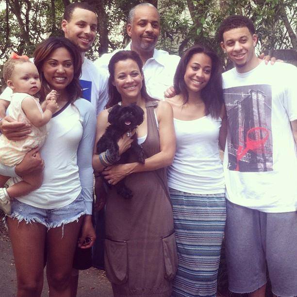 高能虐狗库里妹妹晒与丈夫达米恩李合照库里笑了