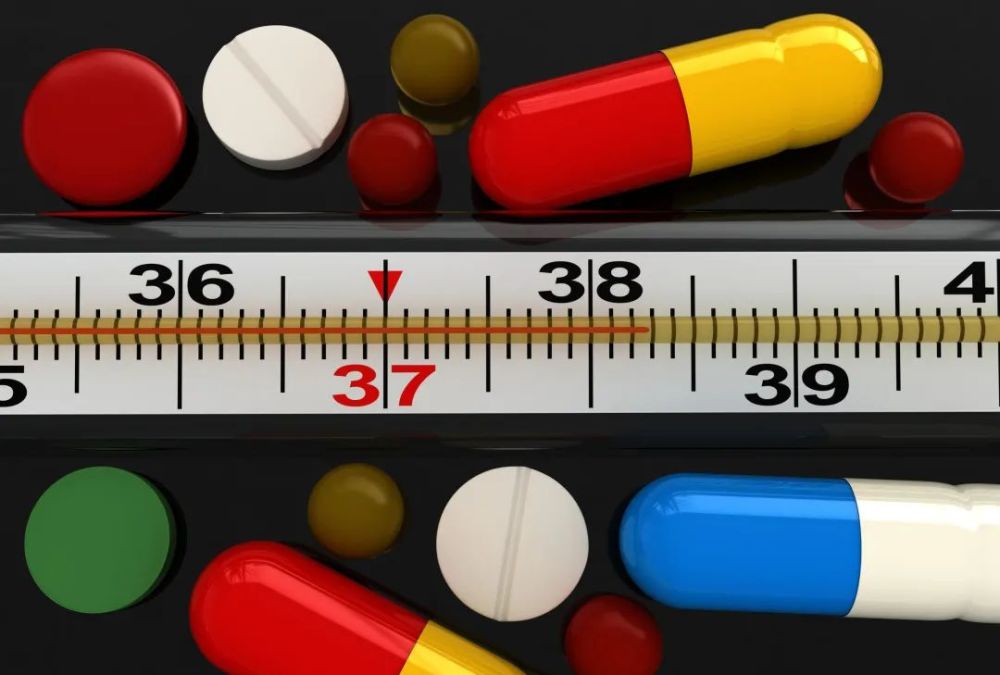 溃疡性结肠炎|这位工作时频繁“跑厕所”的日本首相，已被溃疡性结肠炎折磨了50年