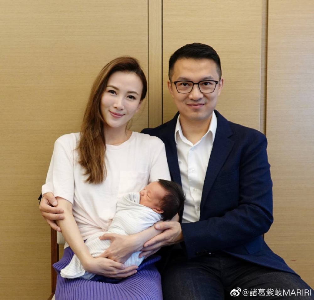 薛嘉麟|富豪老公被曝欠债200万，名媛妻子却豪花百万游玩，惹公公大不满