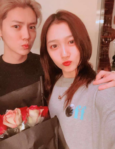 张靓颖|张靓颖绯闻男友上热搜，脑子一热网评模范情侣，这五对真的太幸福