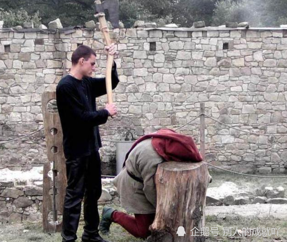 古代砍头时,刽子手为何宁可钝刀砍人,也不愿磨光?原因令人震惊