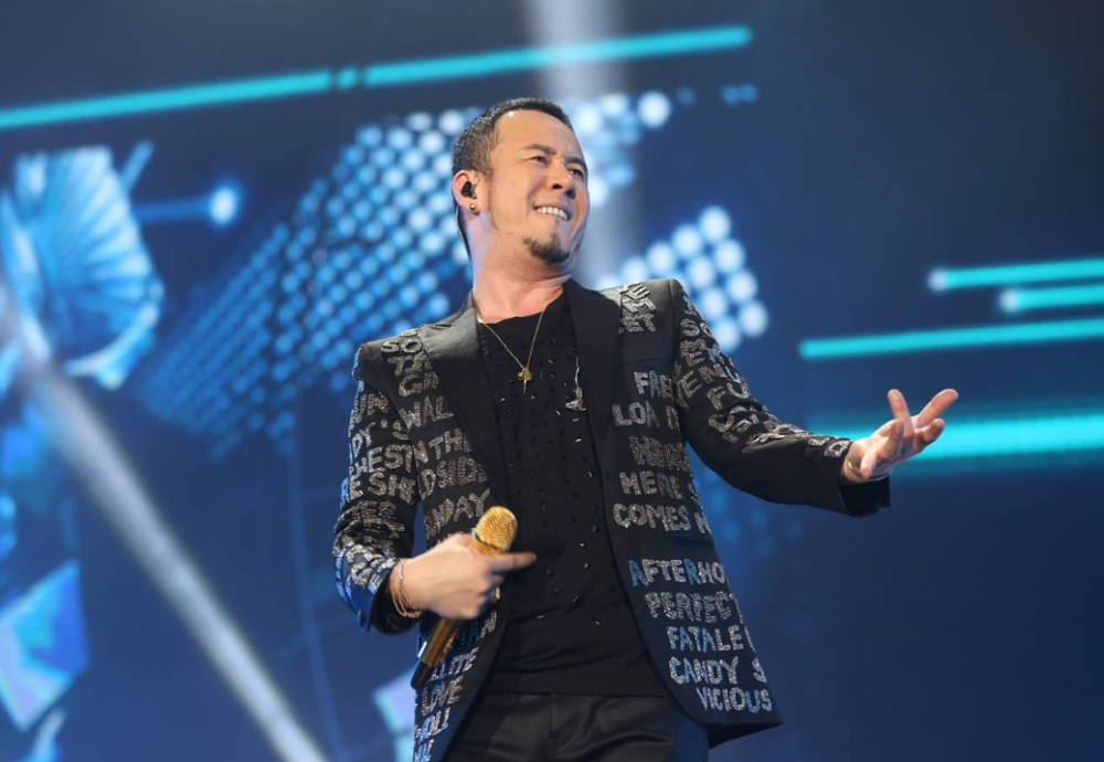 周韦彤|太想红？周韦彤直播制造八卦后，又发文怒斥网友“编造八卦”