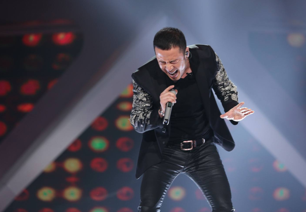 周韦彤|太想红？周韦彤直播制造八卦后，又发文怒斥网友“编造八卦”