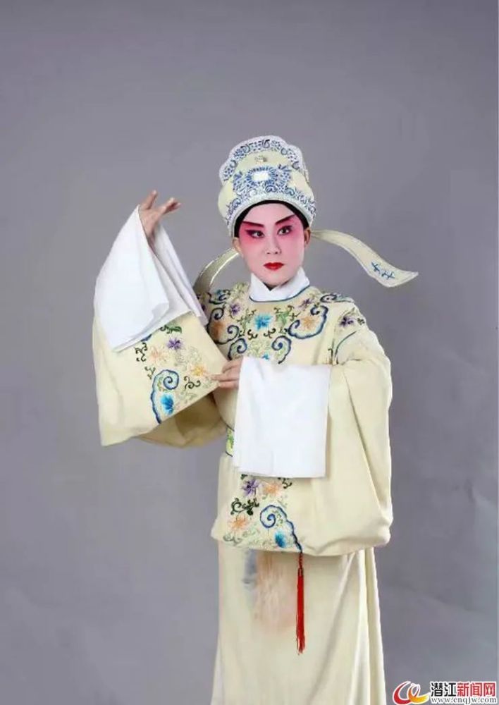 秦丽霞|秦丽霞：把自己“打破揉碎”，融进每一个角色里