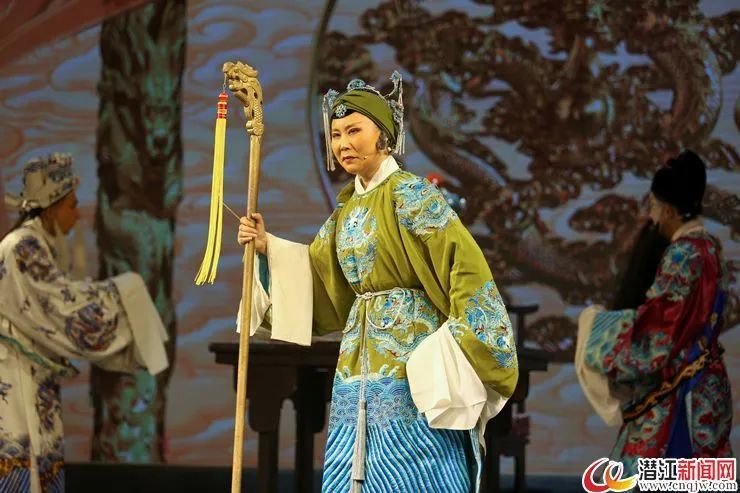 秦丽霞|秦丽霞：把自己“打破揉碎”，融进每一个角色里