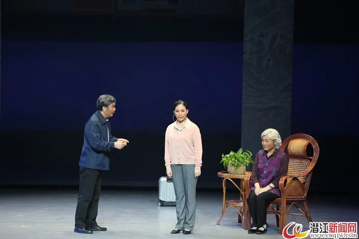 秦丽霞|秦丽霞：把自己“打破揉碎”，融进每一个角色里