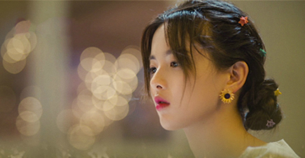 仲夏满天心|《仲夏满天心》首播，剧情浮夸，许魏洲演技差，杨超越毫无超越