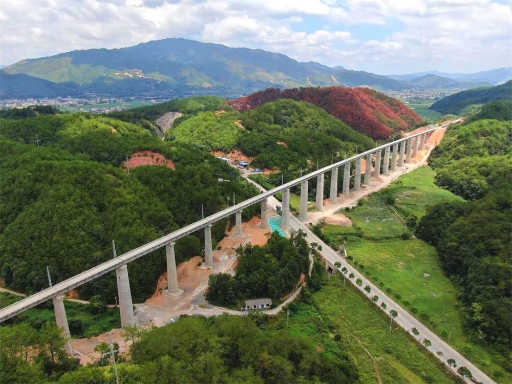 浦梅铁路建宁北至冠豸山段,原规划的浦城至梅州铁路目前仅剩这一段