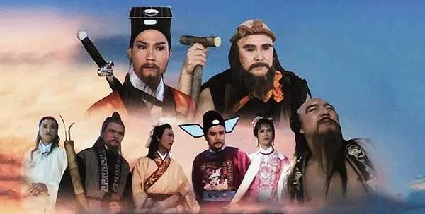 文那|造神女孩文那，用一支画笔让众神在国贸CBD上班了